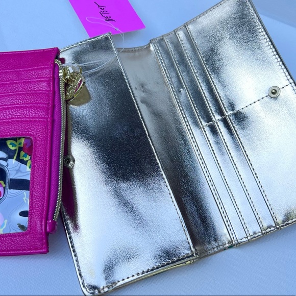 Betsey Johnson Rose Gold Wallet Hearts and Roses - Picture 9 of 13